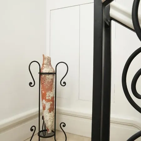 Boutique 8 دراس