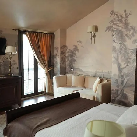 Boutique 8 4* Durrës