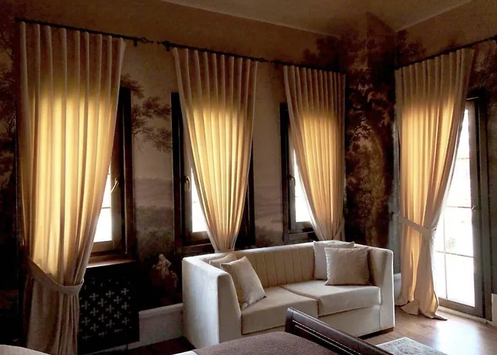 Boutique 8 ホテル 4*