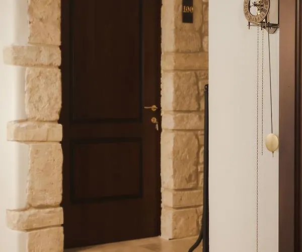 Boutique 8 4* ドゥラス